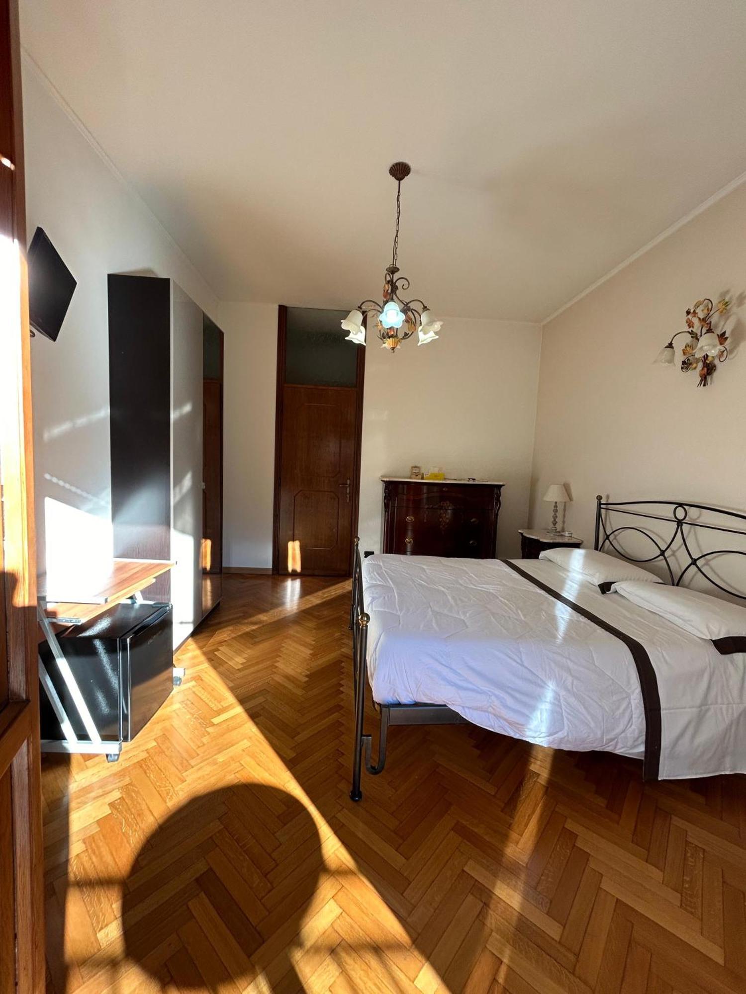 B&B Southitaly Busto Arsizio Exterior foto
